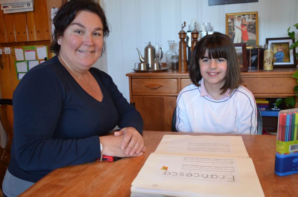 Écolière autiste laissée dehors: le tribunal sévit