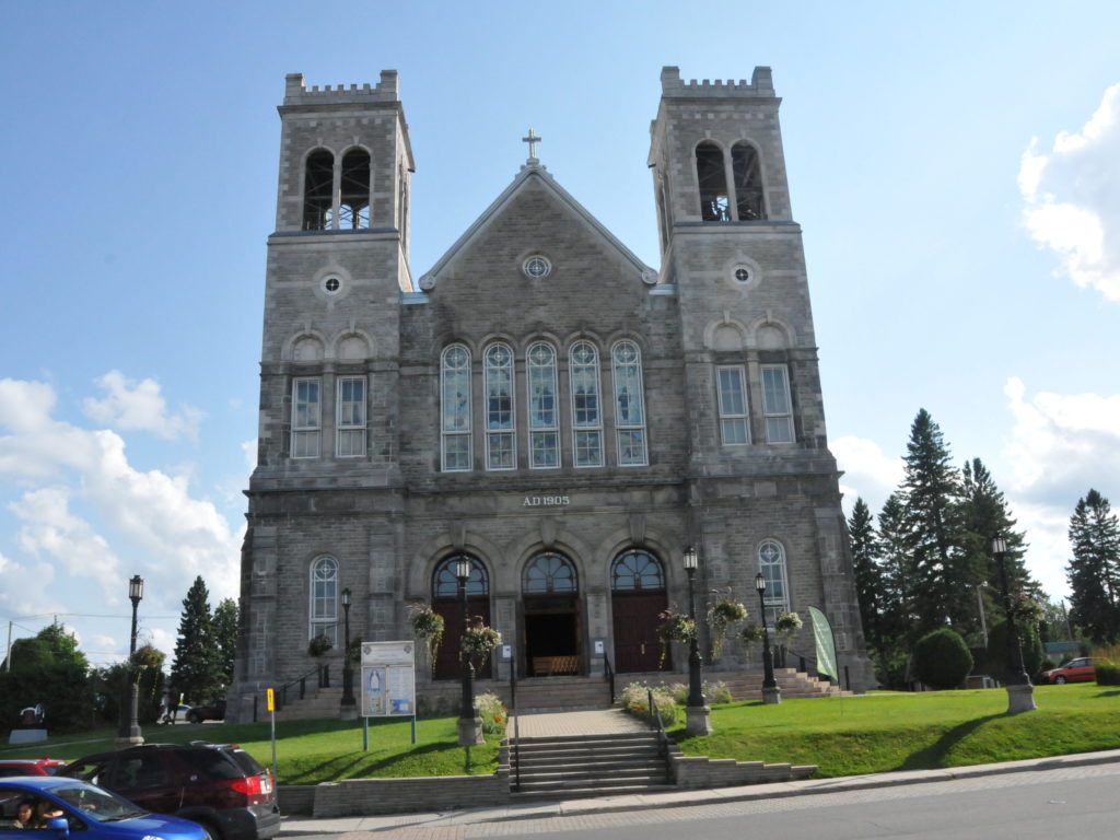 Églises, synagogues et autres lieux de culte pourront rouvrir