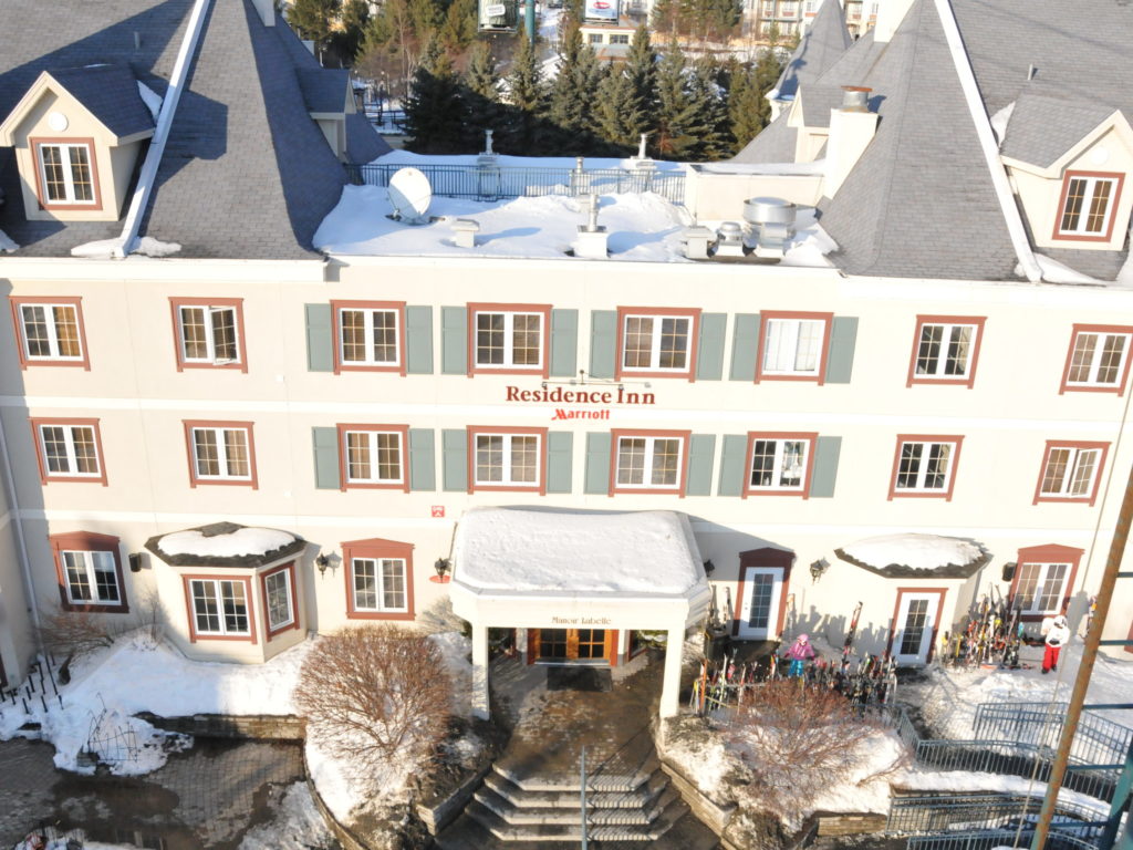 Québec bonifie son aide financière au secteur touristique de 65,5 M$