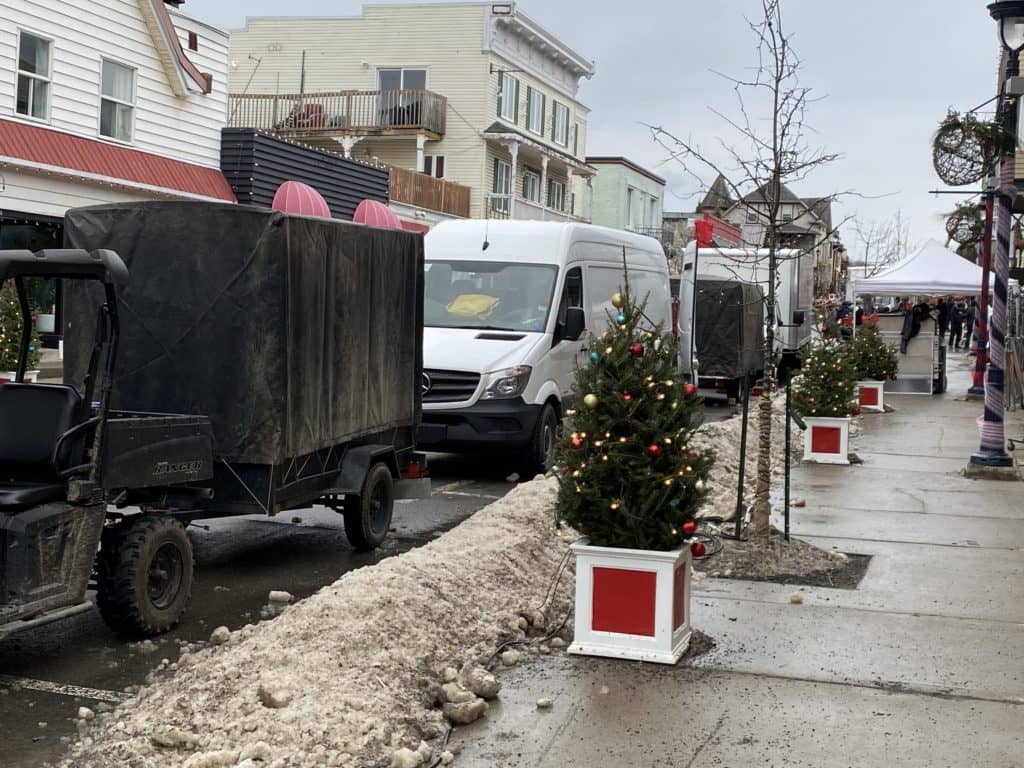 Tournage Netflix à Sainte-Agathe | Les « greens », créateurs de paysages éphémères