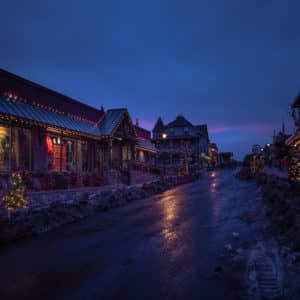 La rue Saint-Vincent décorée, au coucher du soleil. (Photo gracieuseté)