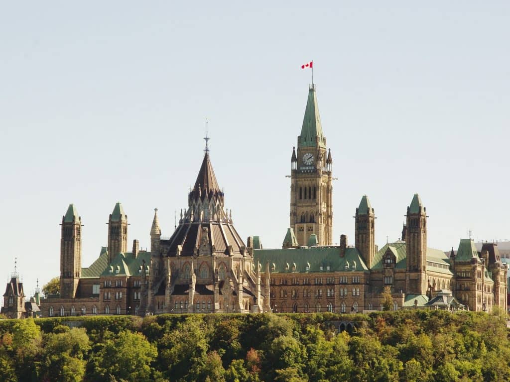 Chrystia Freeland dépose le budget fédéral 2021