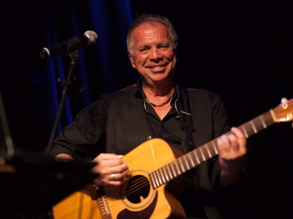 Daniel Fontaine exerce le métier de chansonnier depuis plus de 50 ans. Il aurait interprété sur scène plus de 500 000 chansons au cours de sa carrière. (Photo:gracieuseté )
