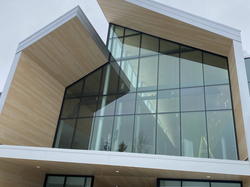 Inauguration retardée pour le Centre sportif des Pays-d’en-Haut