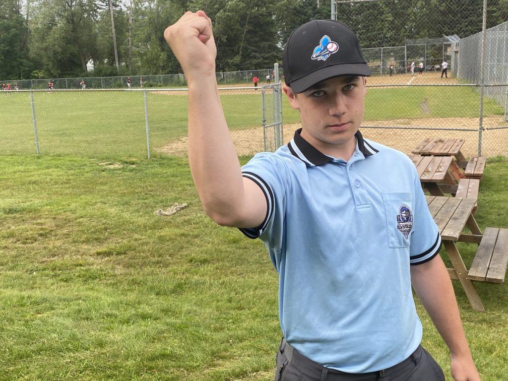 Un jeune arbitre qui n’a pas froid aux yeux