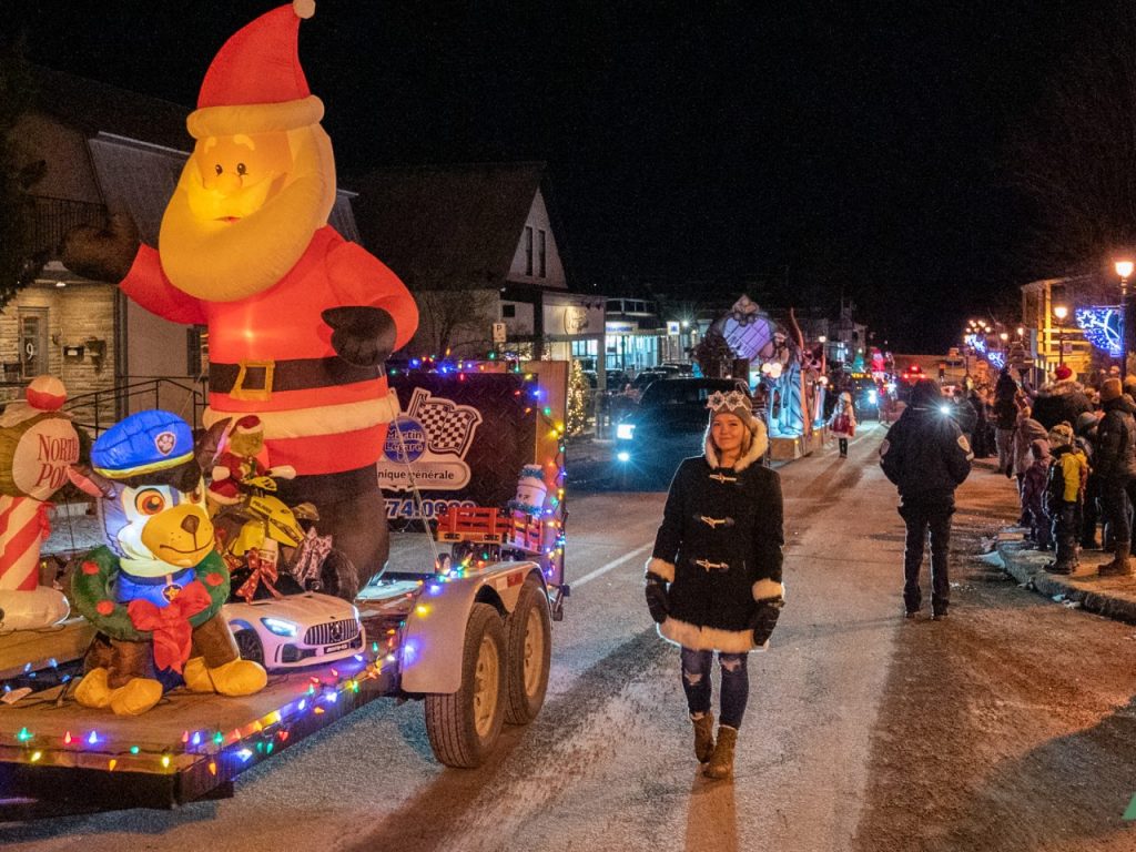 Le père Noël arrive à Sainte-Agathe