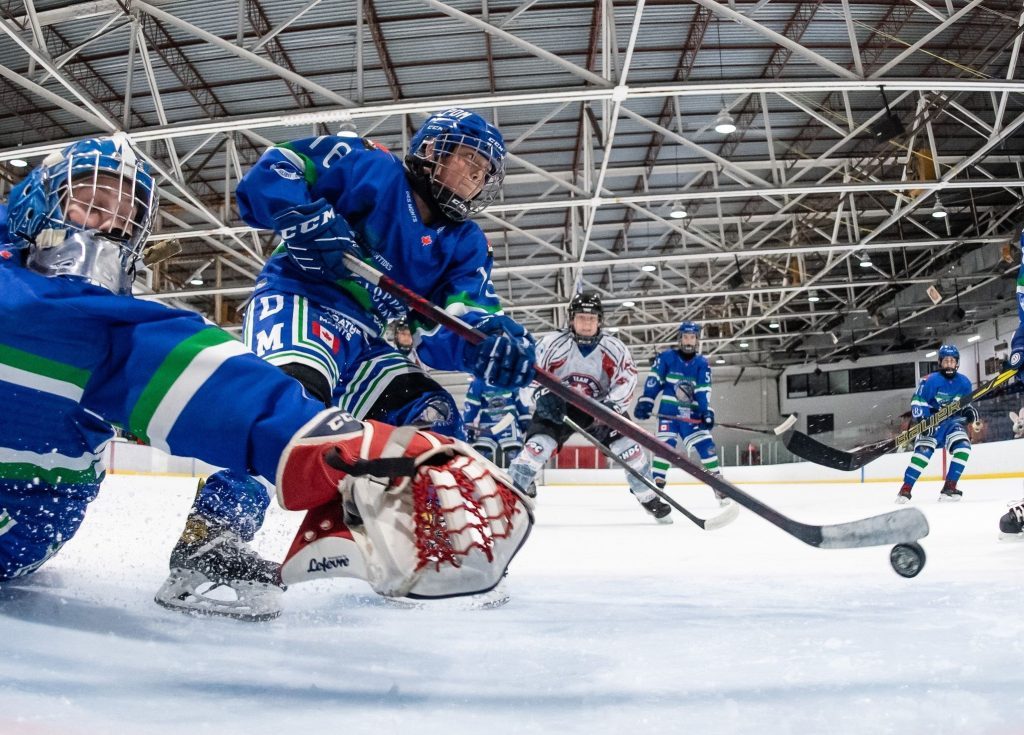 Des rencontres internationales pour les jeunes du programme hockey