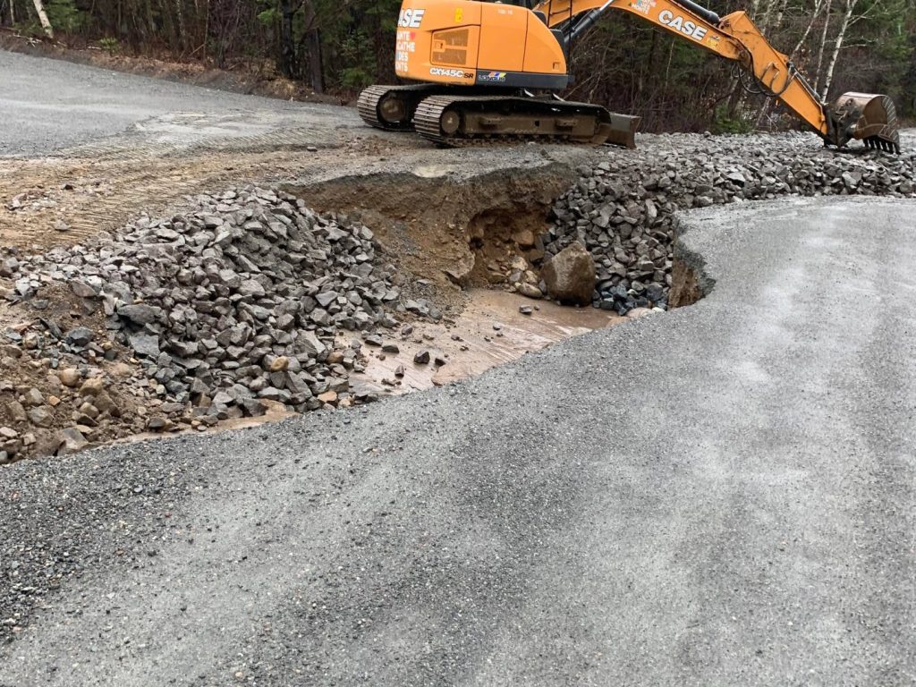 Des résidents enclavés, d’autres évacués en raison des inondations