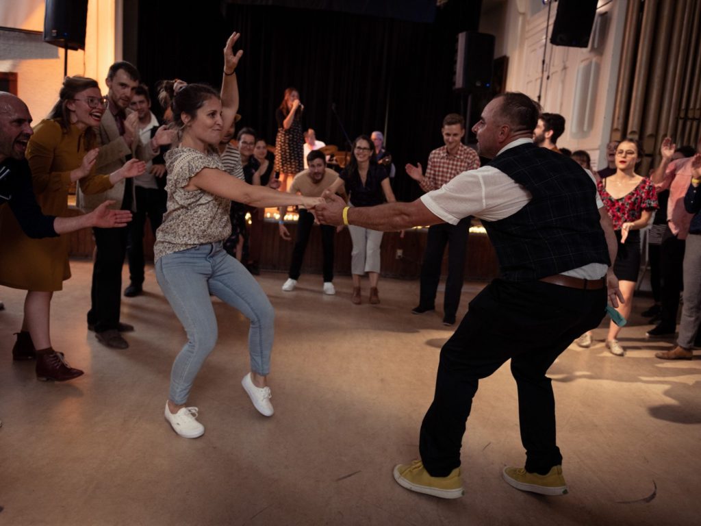 Les amateurs de danse pourront consolider leurs techniques en compagnie de professionnels pendant le Festival David’Swing qui aura lieu à Val-David du 13 au 15 octobre prochain. ( Photo-gracieuseté)