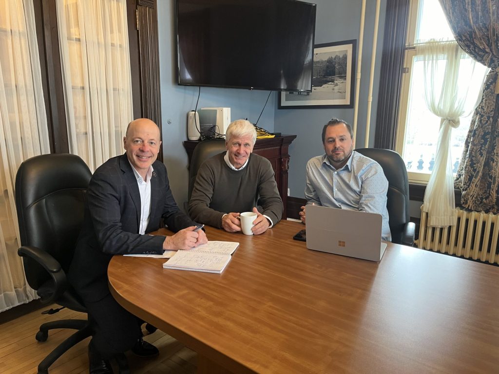 Le Parti Québécois dénonce le sous-financement des soins de santé dans les Laurentides
