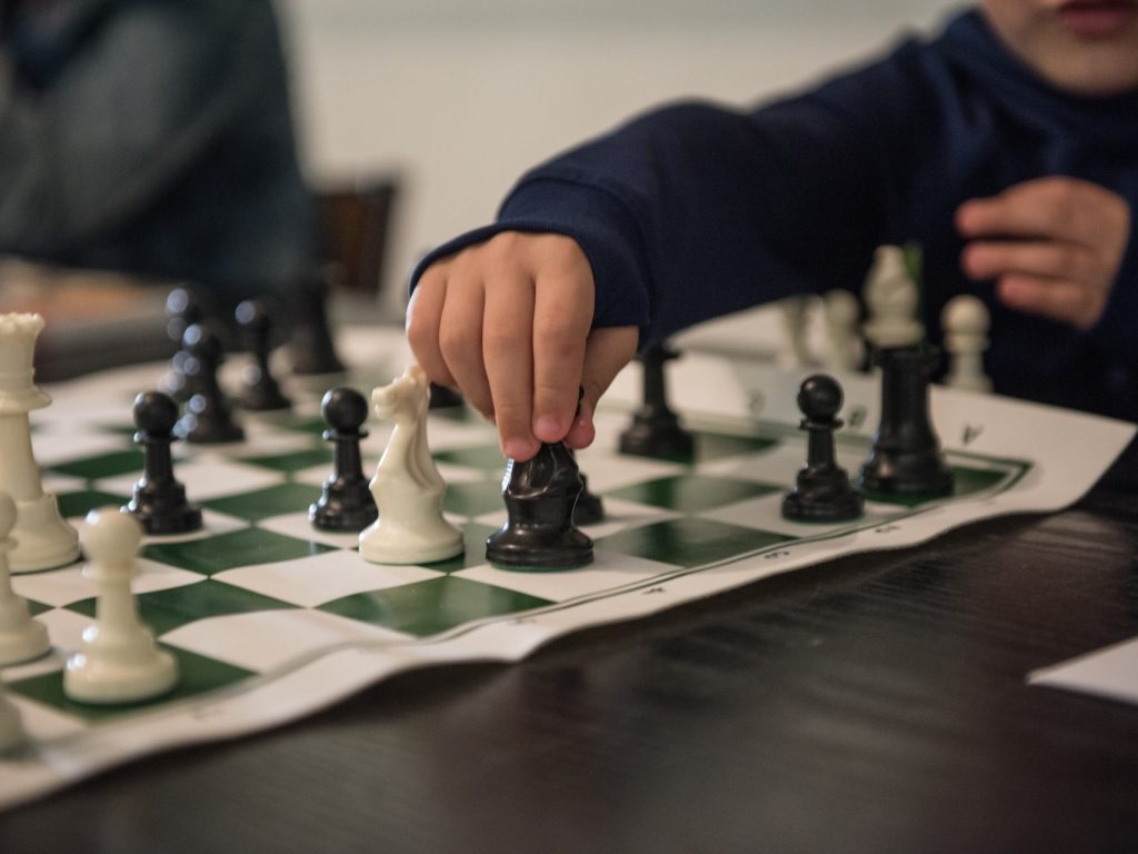 Maison Phoenix récidive avec sa joute d’échecs intergénérationnelle