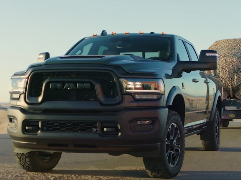 Ram dévoile une première aguiche d’une nouvelle camionnette à venir