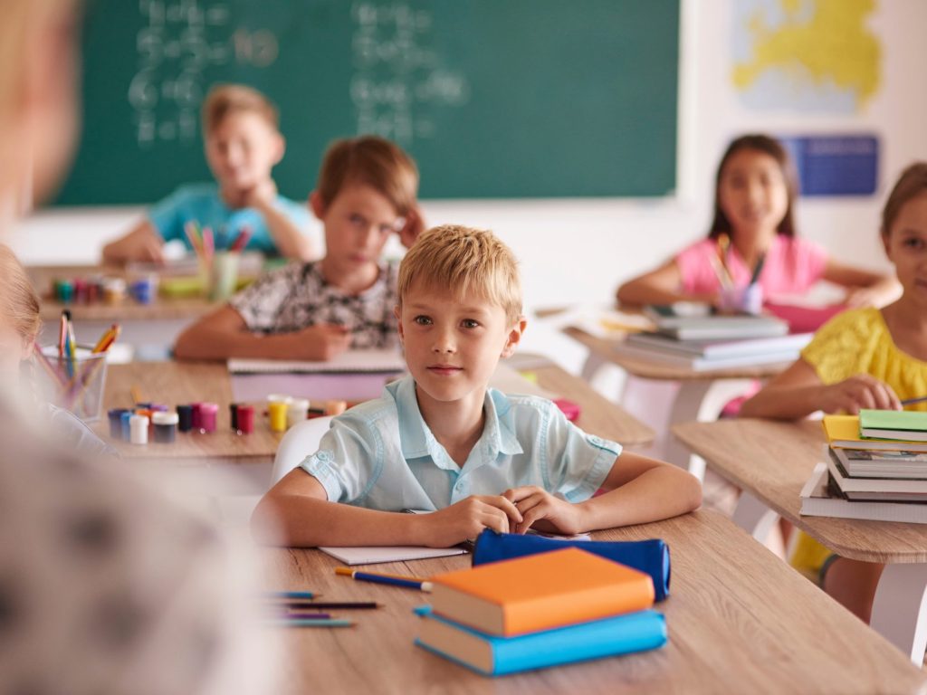 Québec limite la hausse du compte de taxe scolaire à 3 % en moyenne