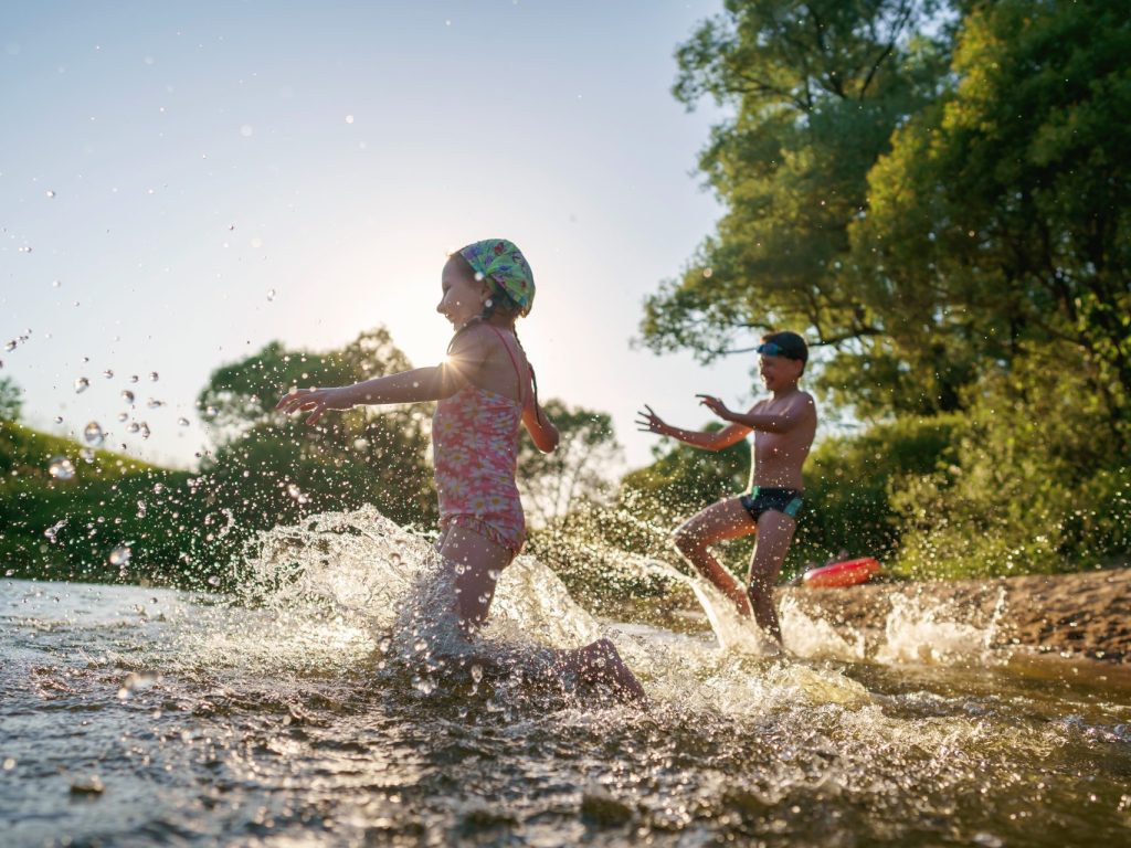 De belles plages et de l’eau propre dans les Laurentides