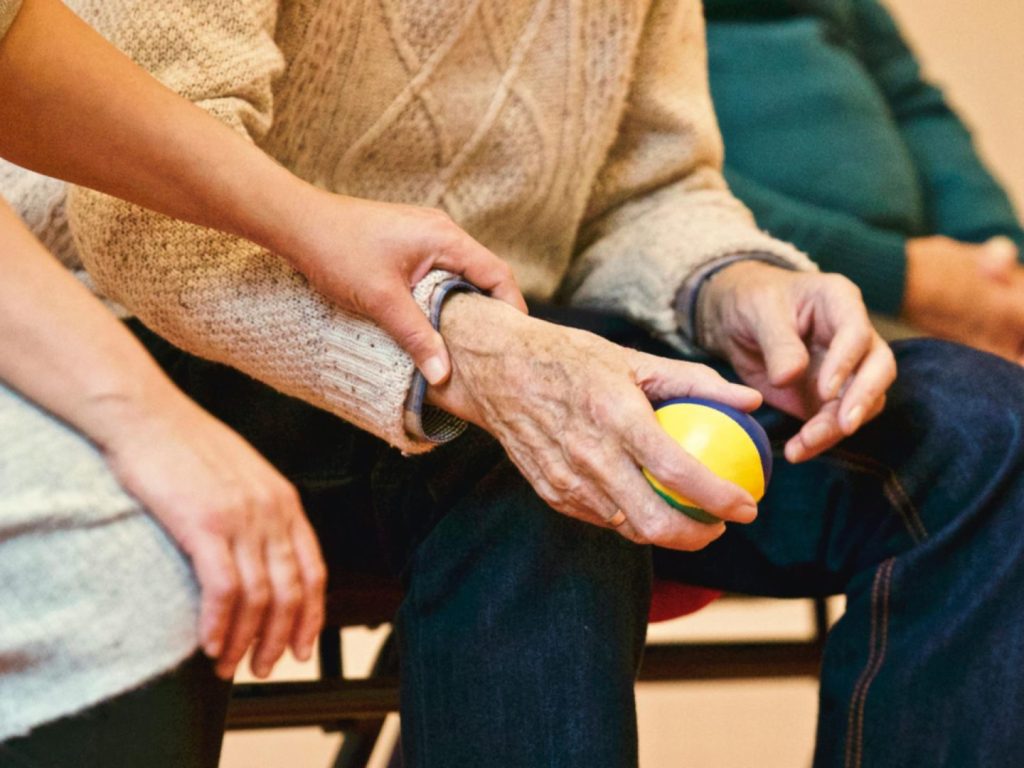 Les 5 douleurs articulaires les plus communes chez les personnes âgées