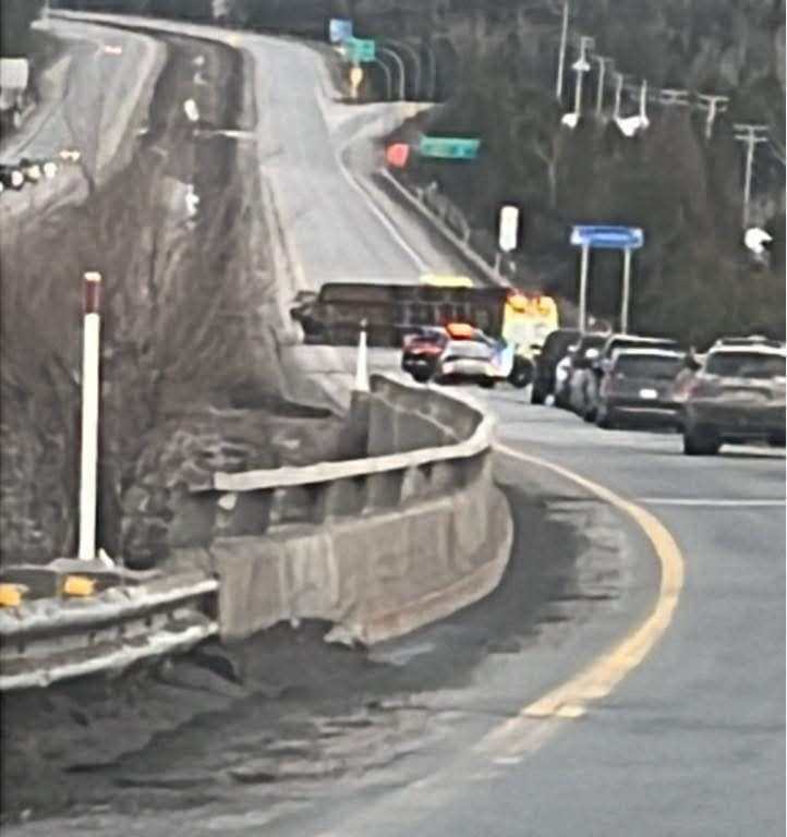 MISE À JOUR: Accident de camion sur l’autoroute 15 à Sainte-Agathe