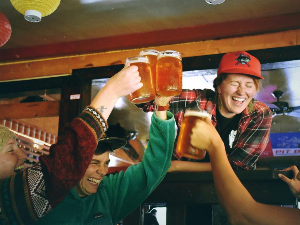 La Veillée lance une bière collaborative qui « change le monde »