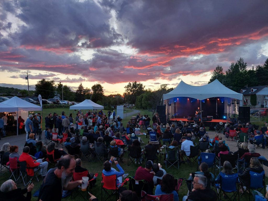 Bière, bouffe et musique pour souligner le début de la belle saison